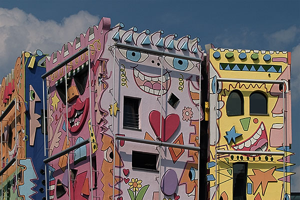 Happy Rizzi House Braunschweig | Canon 10D, EF 70-200 2.8, 70mm, f 8.0, 1/1000s, ISO200